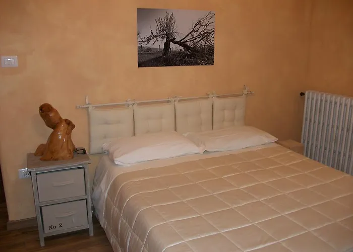 La Loggia Di Federico Πανσιόν Navelli